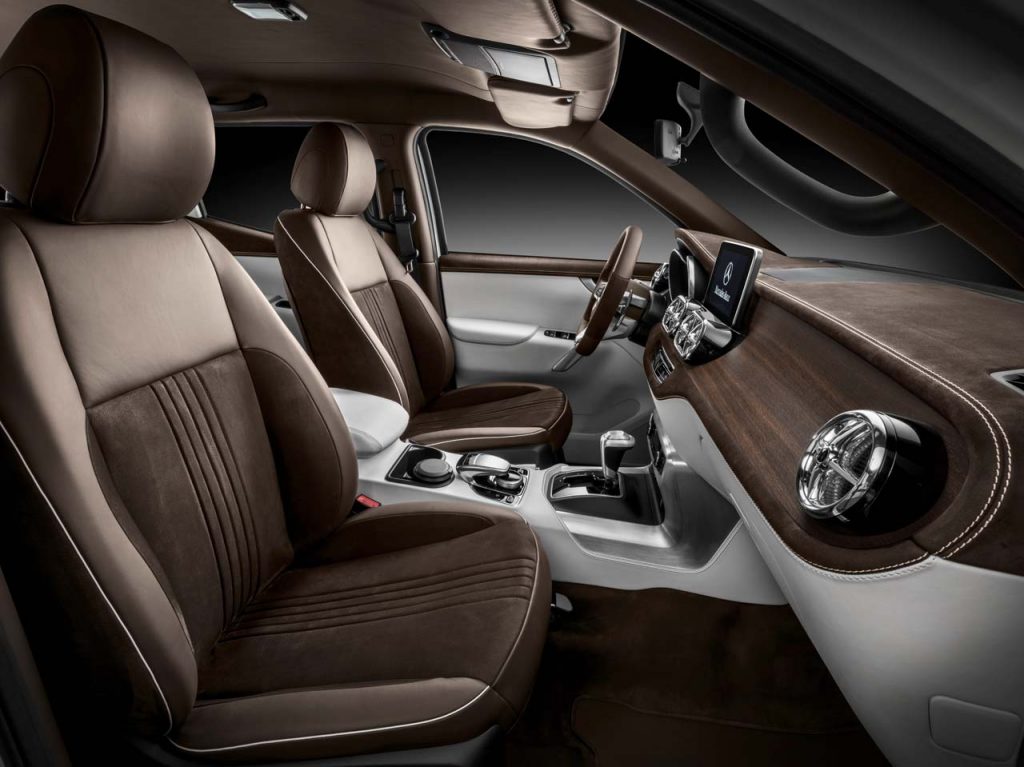 Interior Mercedes-Benz Clase X stylish explorer