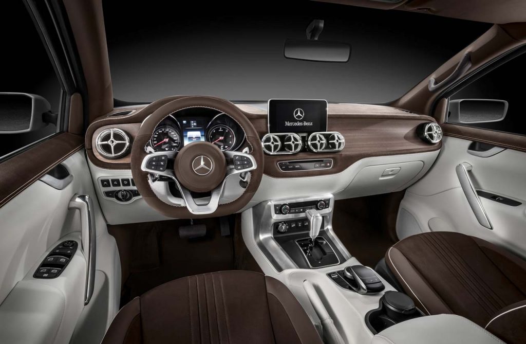 Interior Mercedes-Benz Clase X stylish explorer