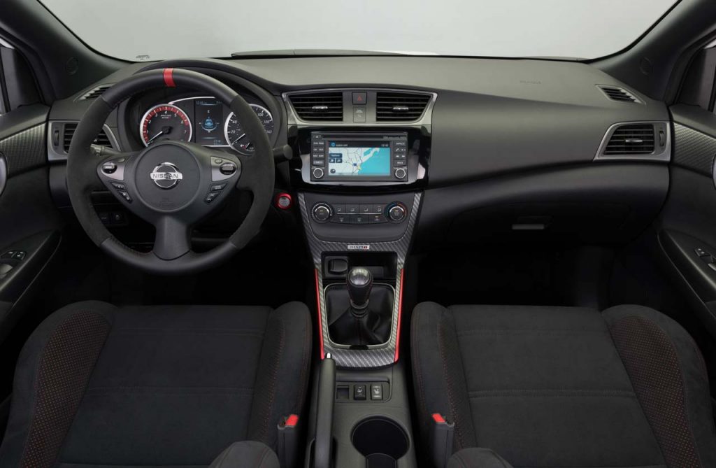 Interior Nissan Sentra NISMO