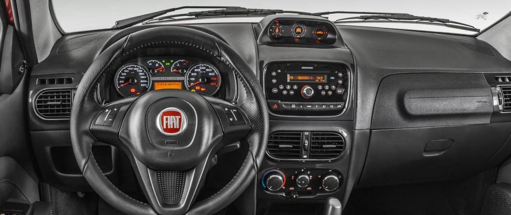 Interior Fiat Strada