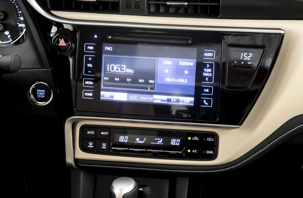 Interior Toyota Corolla 2018