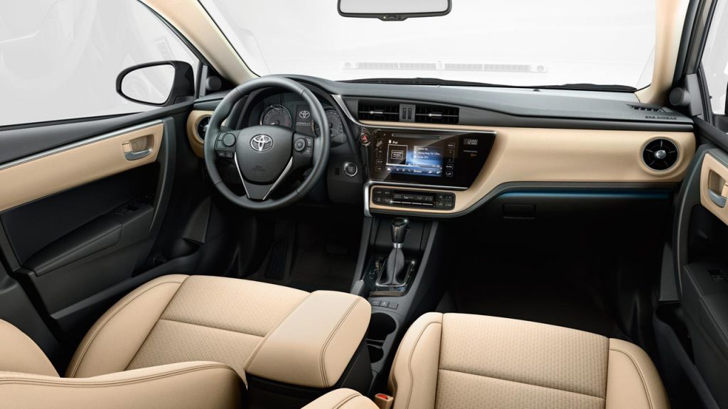 Interior Toyota Corolla 2018