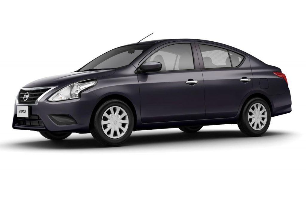 Nissan Versa Sense caja automática