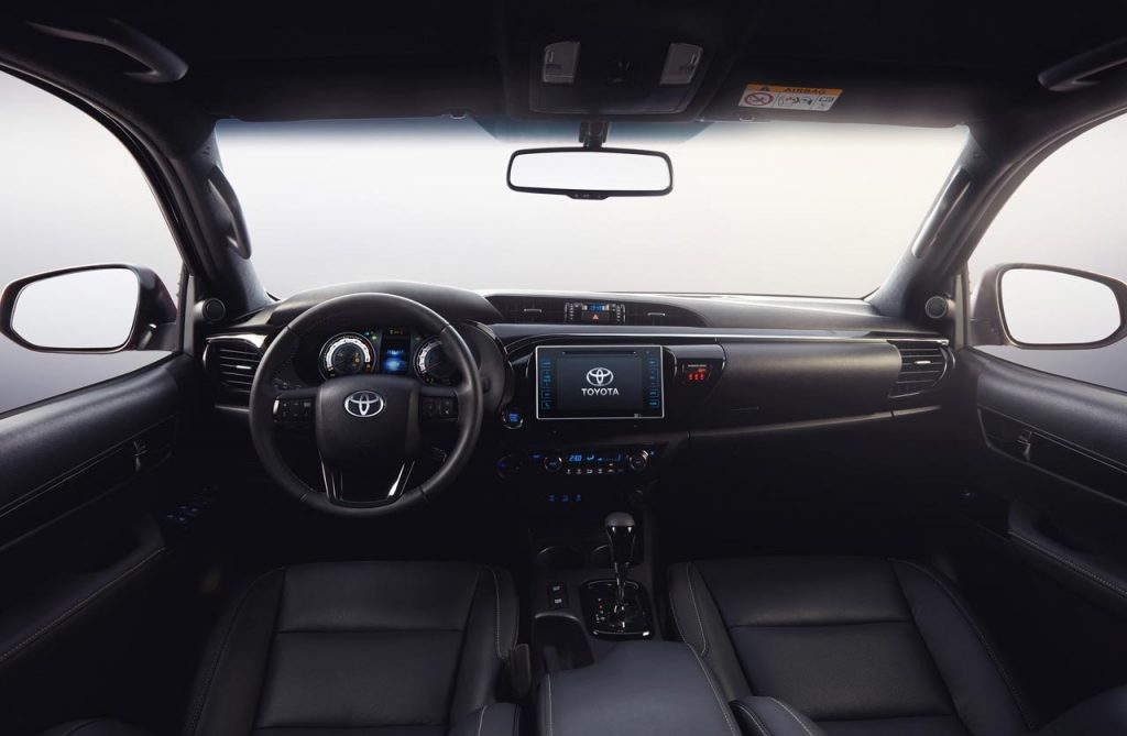 Interior Toyota Hilux 2019