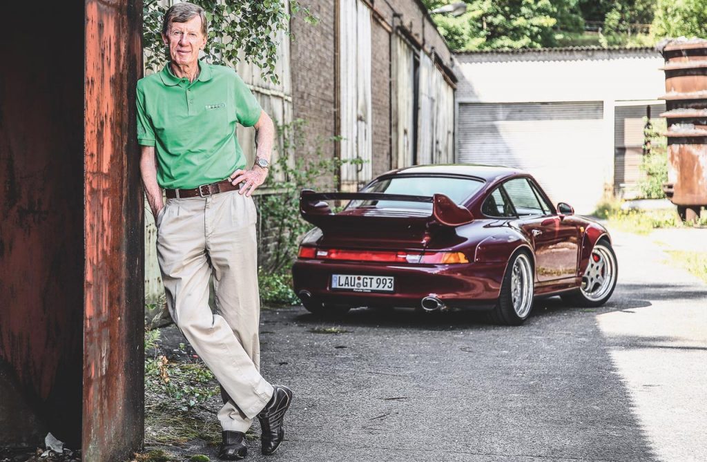 Walter Rohrl y el Porsche 911 GT2 modelo 993 de 1996