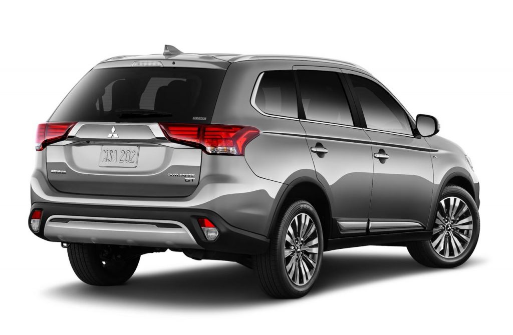 Mitsubishi outlander 2019 багажник