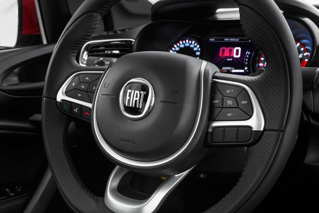 Interior Fiat Cronos HGT