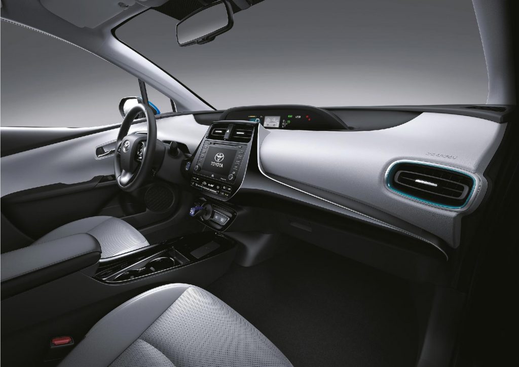 Interior Toyota Prius 2019