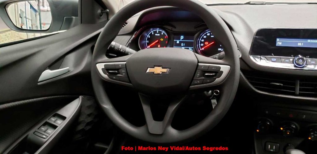 Interior Chevrolet Onix Plus base