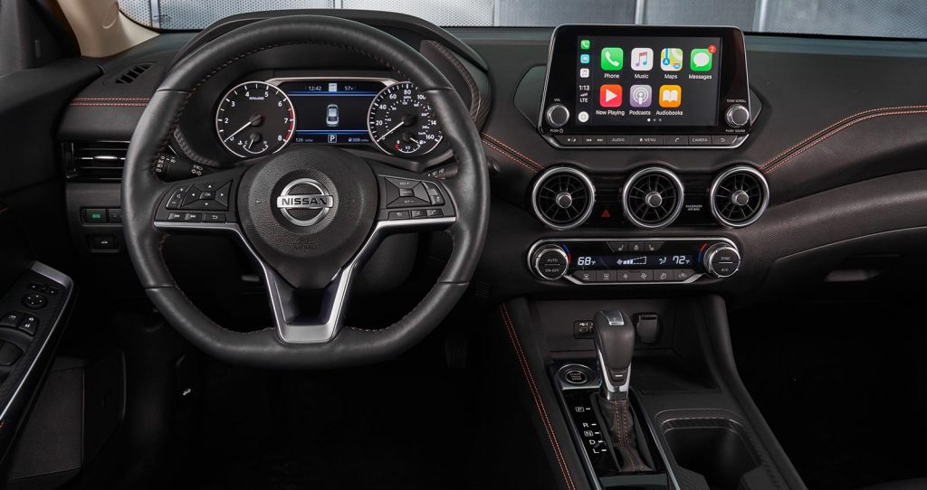 Interior Nissan Sentra 2020