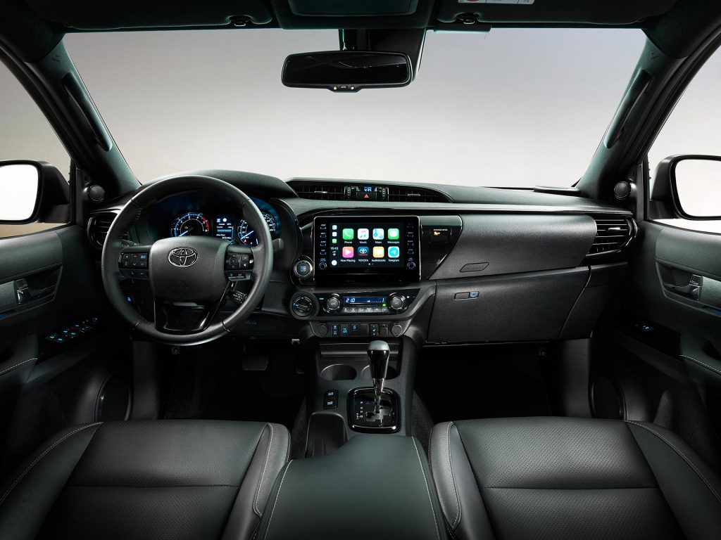 Interior Toyota Hilux 2021 Invincible