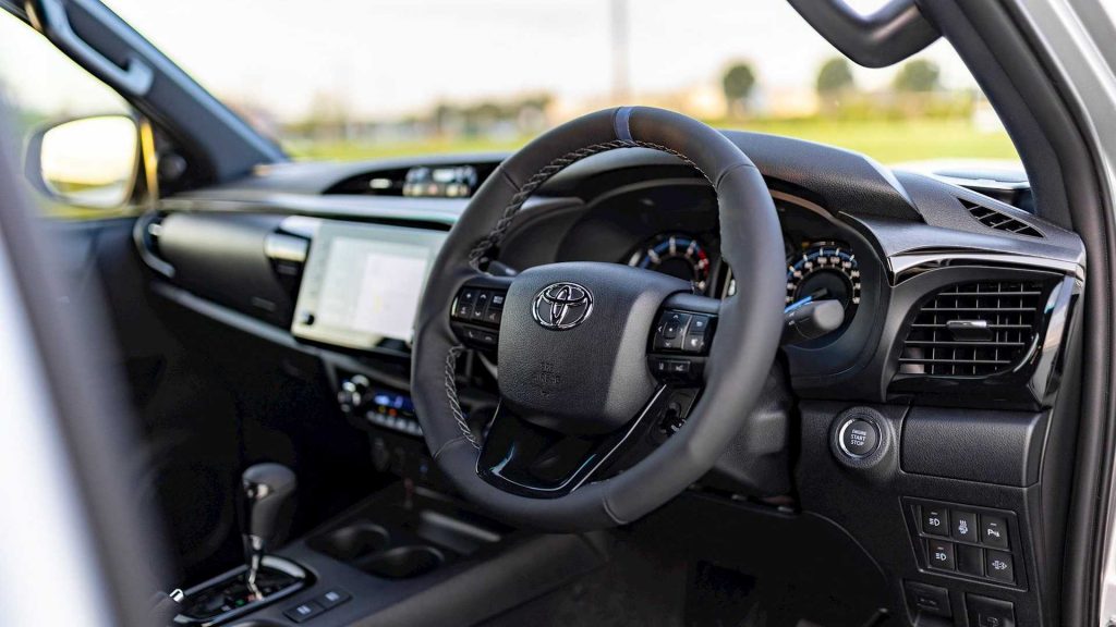 Interior Toyota Hilux Mako