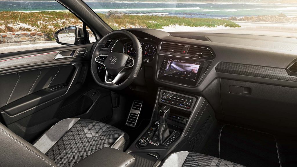 Interior Volkswagen Tiguan Allspace 2021