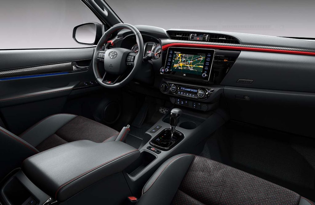 Interior Toyota Hilux GR Sport Europa 2022