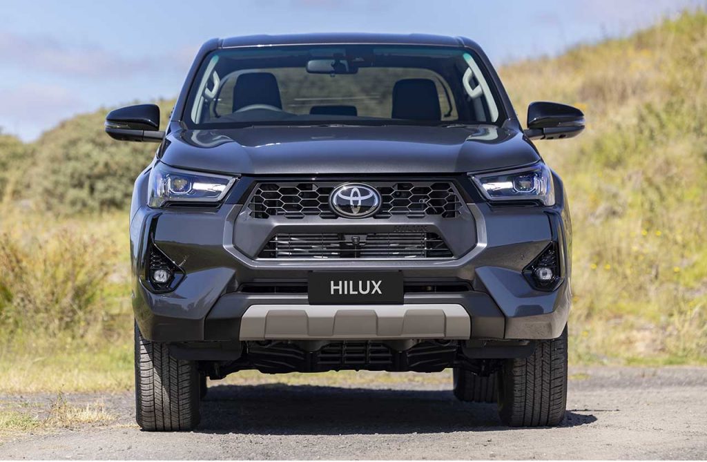 2024 Toyota HiLux SR5