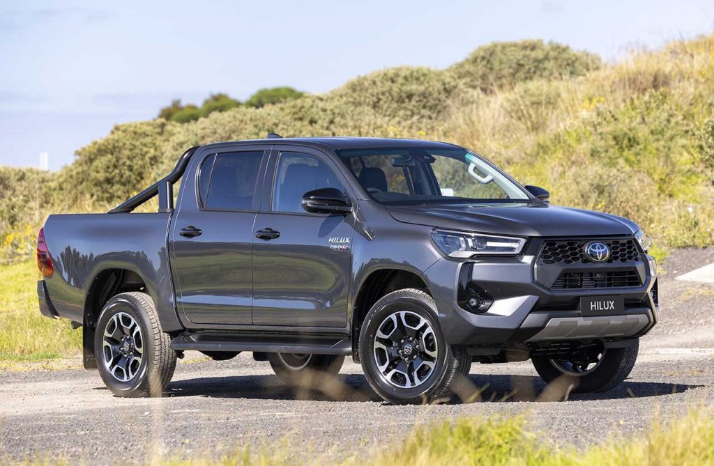 2024 Toyota HiLux SR5 - Mega Autos