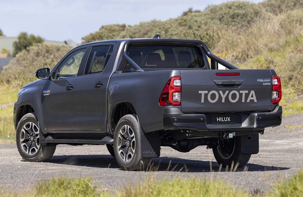 2024 Toyota HiLux SR5 - Mega Autos