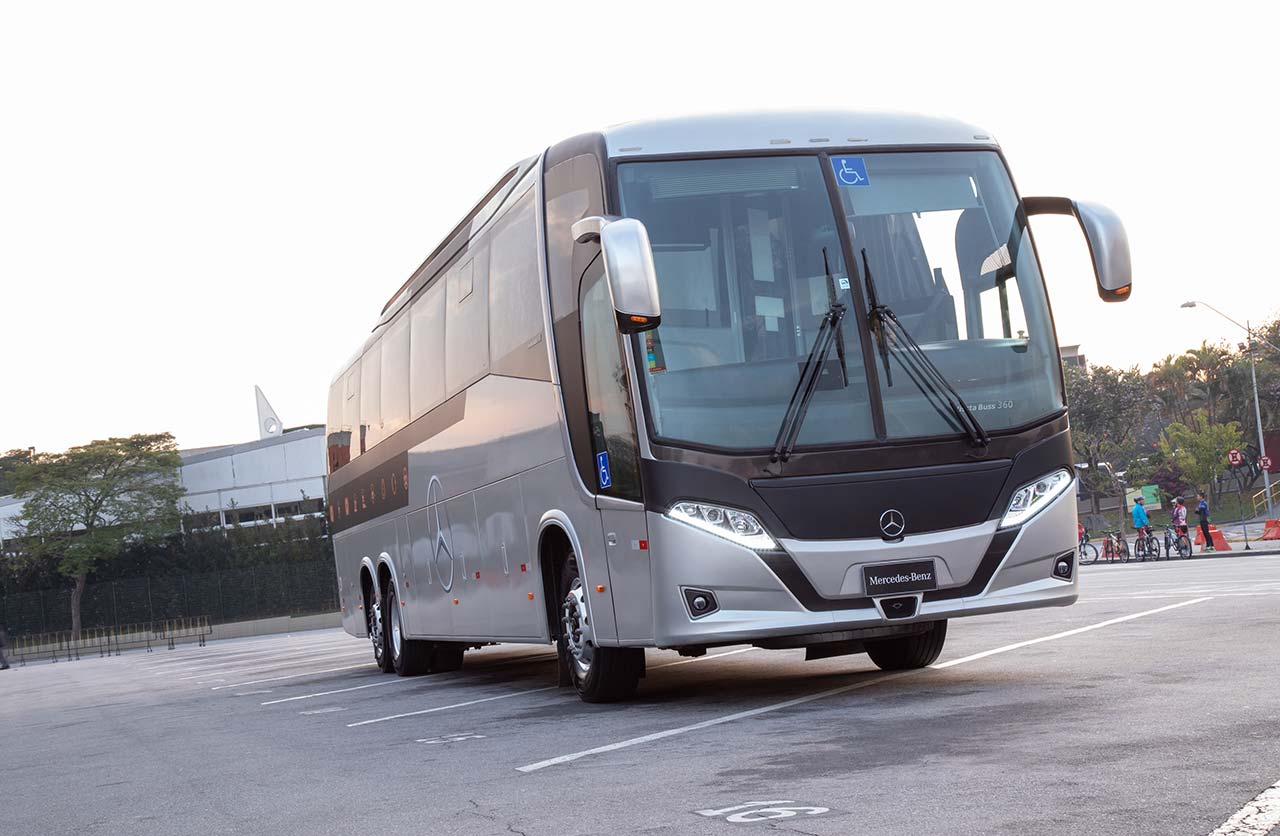 Mercedes-Benz Camiones y Buses se destaca por su compromiso con la seguridad vial