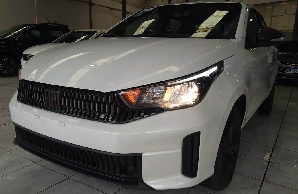 El nuevo Fiat Cronos ya se luce en los concesionarios